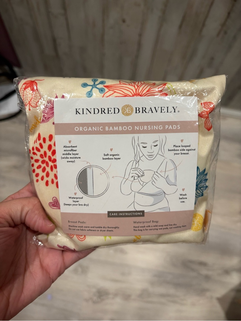 NEW Organic Bamboo Nursing Pads, Kindred Bravely, 10 washable pads & wet bag